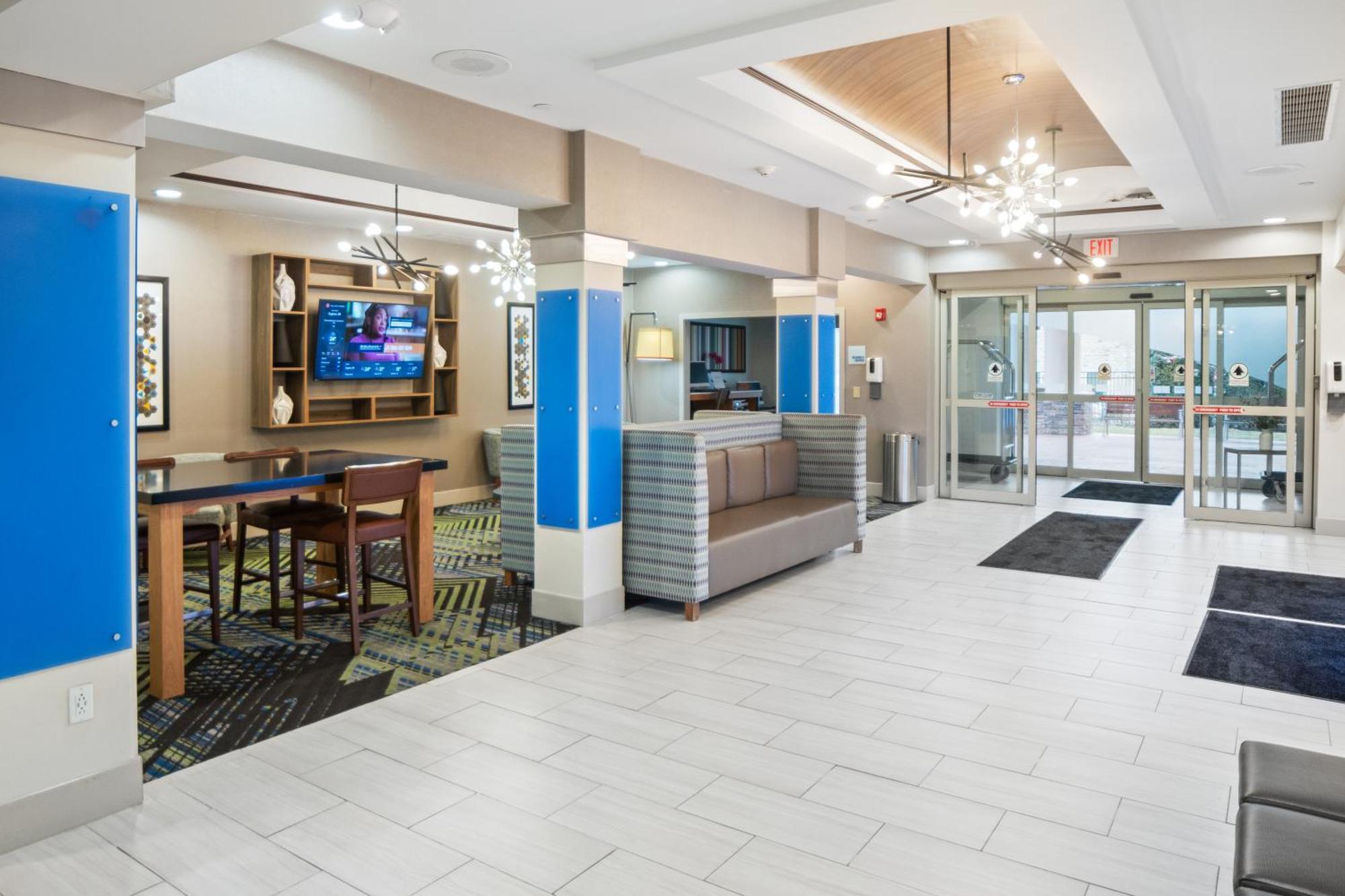 Holiday Inn Express And Suites Stroudsburg-Poconos By Ihg Экстерьер фото