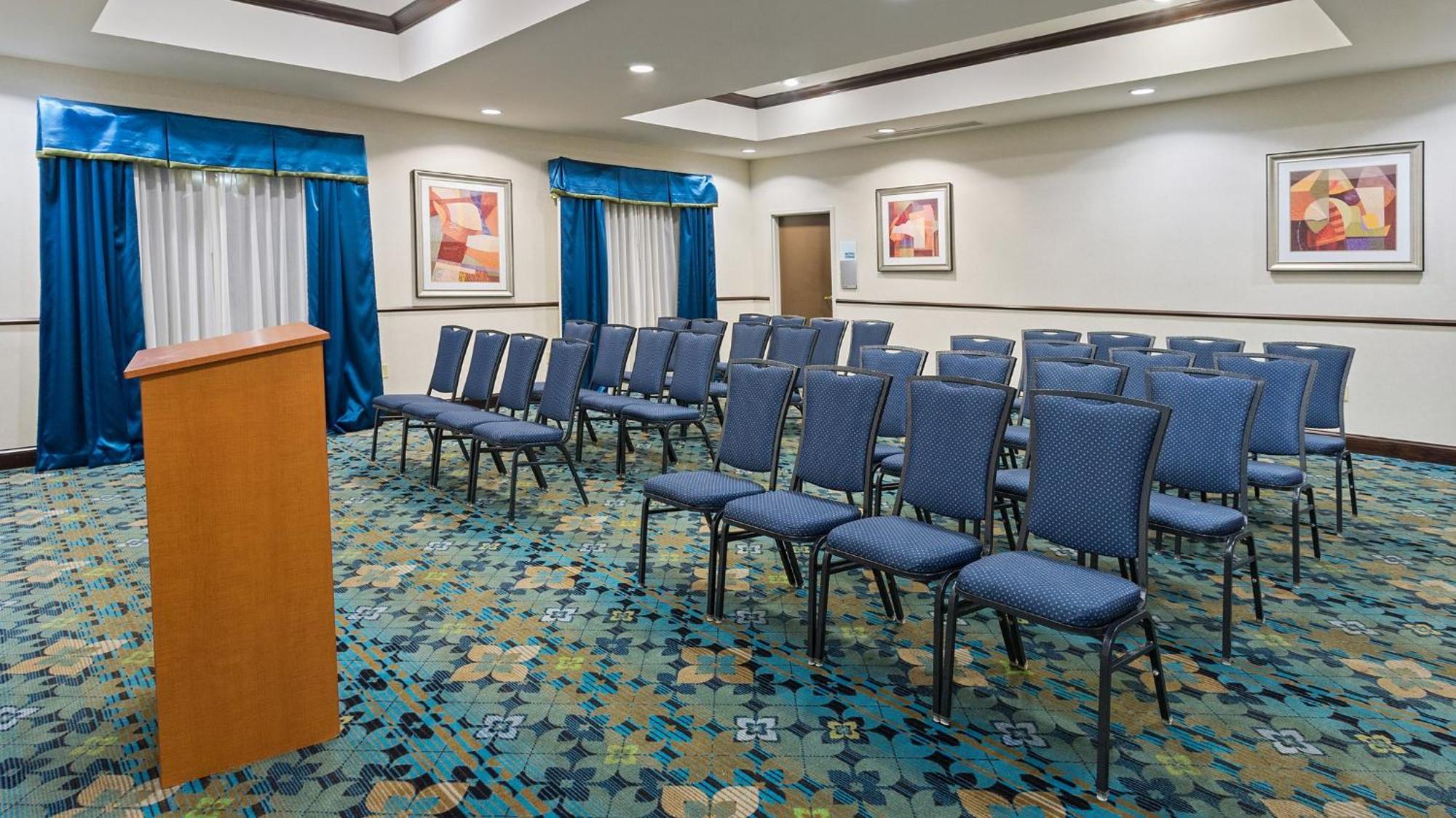 Holiday Inn Express And Suites Stroudsburg-Poconos By Ihg Экстерьер фото