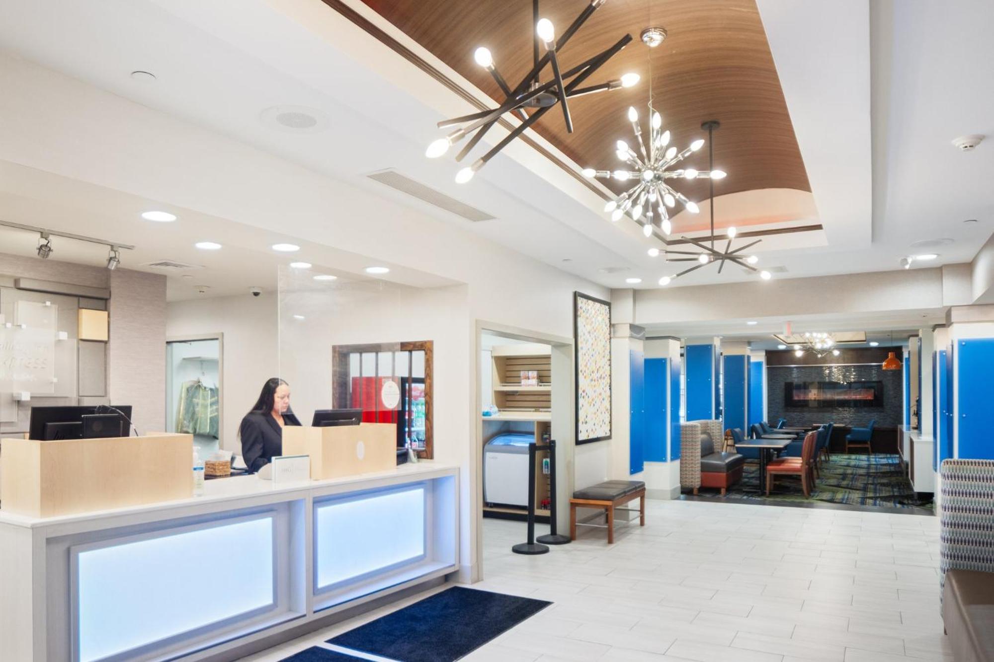 Holiday Inn Express And Suites Stroudsburg-Poconos By Ihg Экстерьер фото
